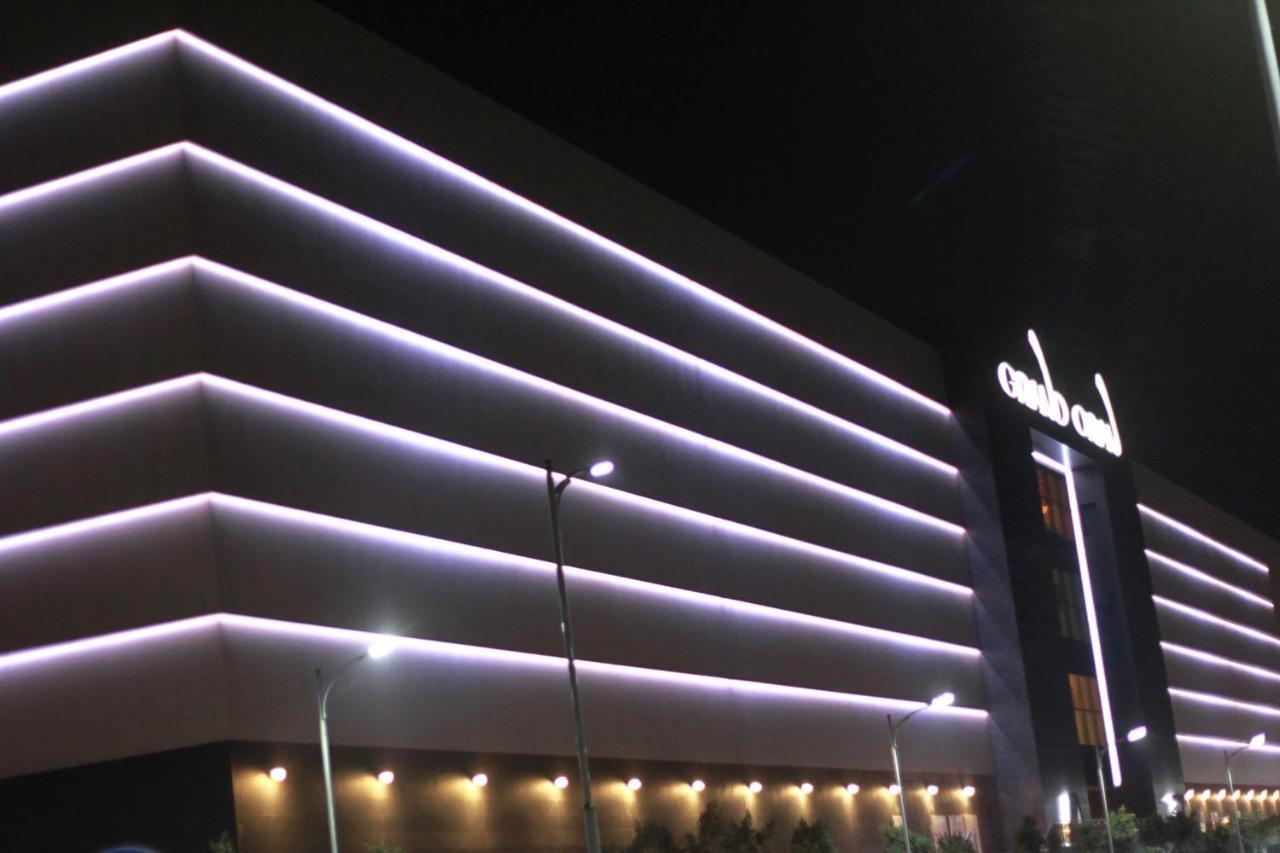 Az Hotels Grand Oran Es Senia Bagian luar foto